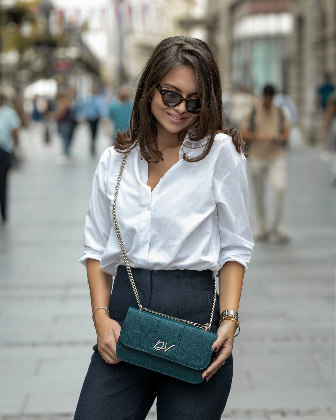 Zelena tašna sa lancem