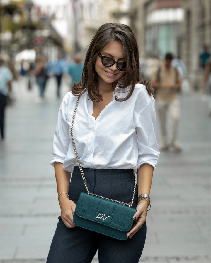 Zelena tašna sa lancem