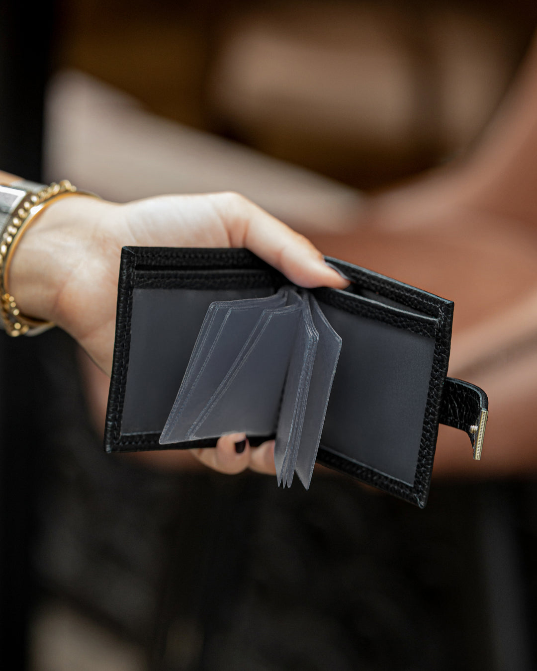 Crna futrola za kartice